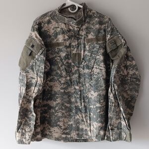 U.S. Army Coat Combat Uniform Nylon Cotton 50/50 Digital Camo Large Regular